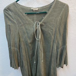 Entro Boutique dress with tie 🌻